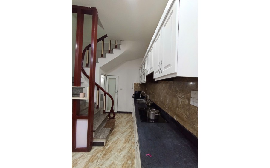 BÁN NHÀ RIÊNG NGÕ 296 LĨNH NAM, 33M2, 5 TẦNG, MT 3.6M, SỔ VUÔNG NỞ HẬU, FULL ĐỒ VỀ Ở NGAY.